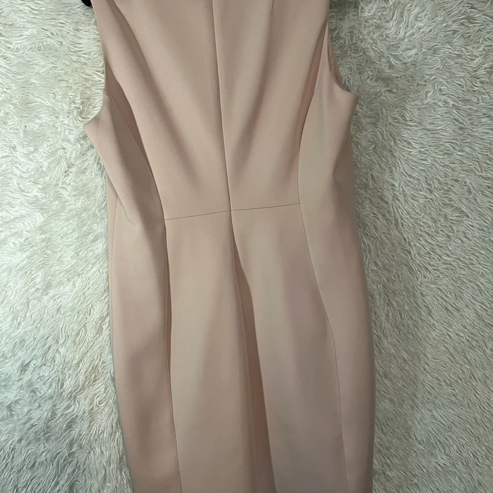Beautiful blossom dress by Calvin Klein - Picture 5 of 12